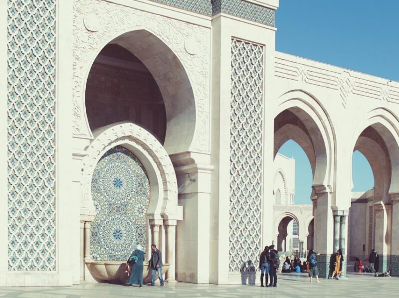 Casablanca: Layover Tour With Airport Pick-up - Key Points