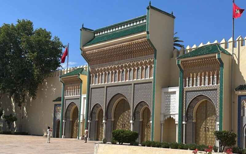 Casablanca Morocco Tour 10 Days - Accommodations and Meals