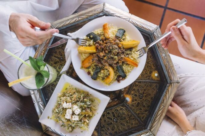 Casablanca: Street Private Guided Food Tour With Tastings - Casablanca Neighborhood Exploration