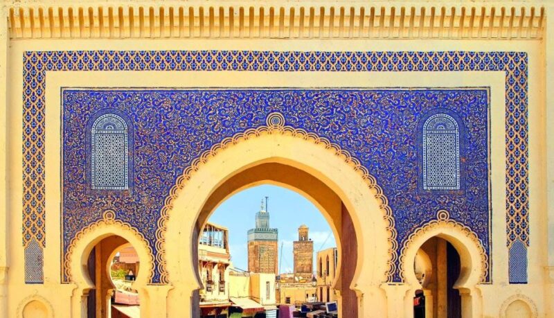 Casablanca to Fez - Private Transfer With a Full Tour of Fez - Visiting the Kairaouine Mosque