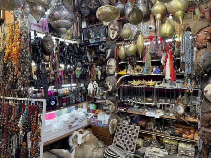 Casablanca: Traditional Souks Shopping Private Tour - Exploring Casablancas Local Markets