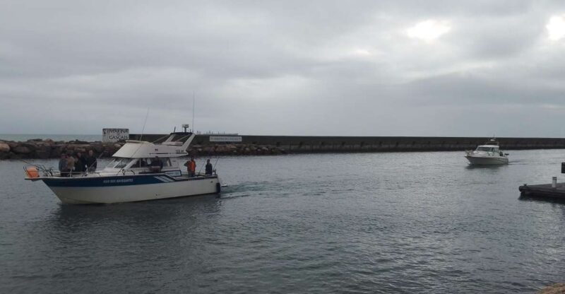 Cascais: Family Fishing With Welcome Drinks - Fishing Experience