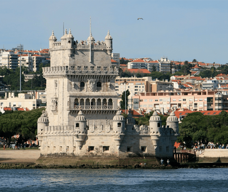 Cascais: Go With the Flow Private Sailing Tour - Comfort and Amenities