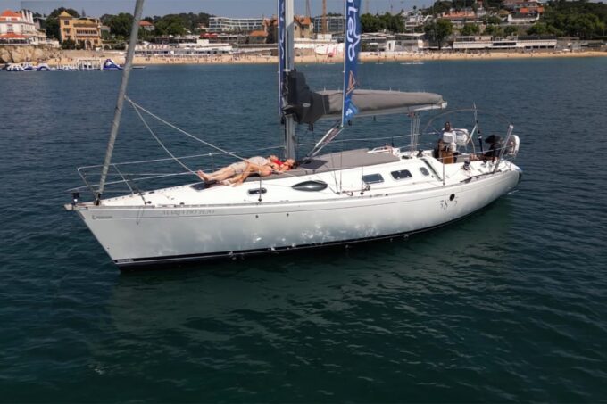 Cascais: Private Morning Sailing Cruise (3 Hrs) - Breathtaking Views Capture