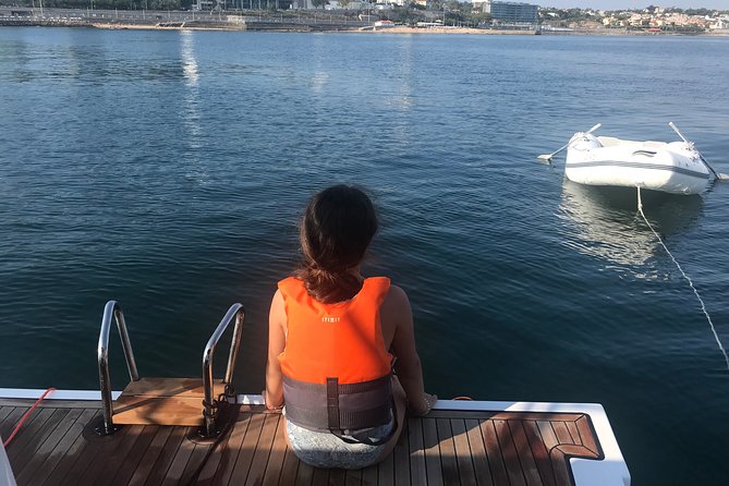 Cascais Private Sailing 2h Cruise With a Drink - Exploring Cascais Coastline