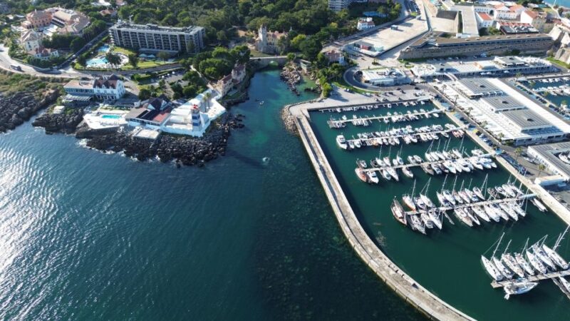 Cascais: Sailing Experiences & Tours - Onboard Amenities