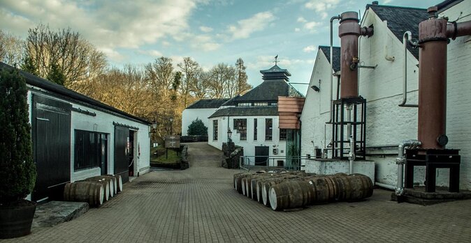 Casks & Chronicles: Day Tour of Scottish Whisky Distilleries - Highlights of the Experience