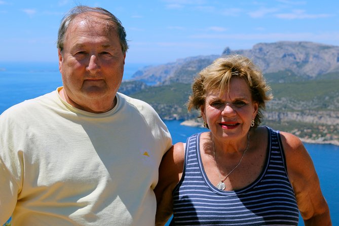 Cassis Ancient Fishing Port, Calanques & Spectacular Cap Canaille Private Tour - Meeting and Pickup Details