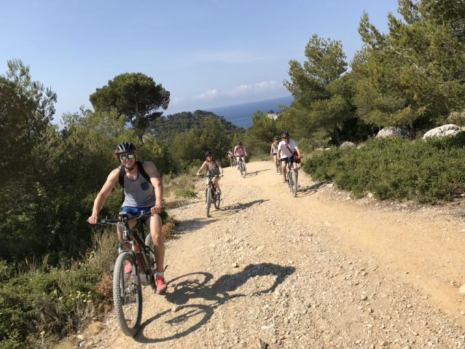 Cassis: Calanques and Viewpoints Tour by Mountain E-Bike - Frequently Asked Questions