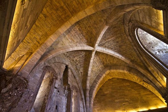 Castel Del Monte Private Guide: Crown of Italy, Unique for Its Octagonal Shape - Private Guide Experience