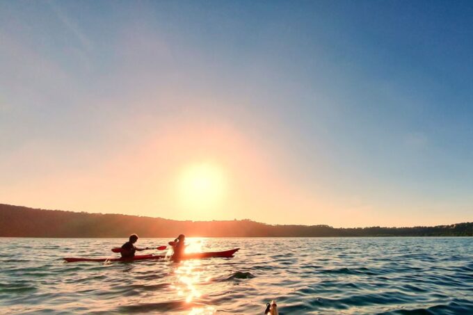 Castel Gandolfo: Kayak Food and Wine Tour - Wine and Culinary Delights