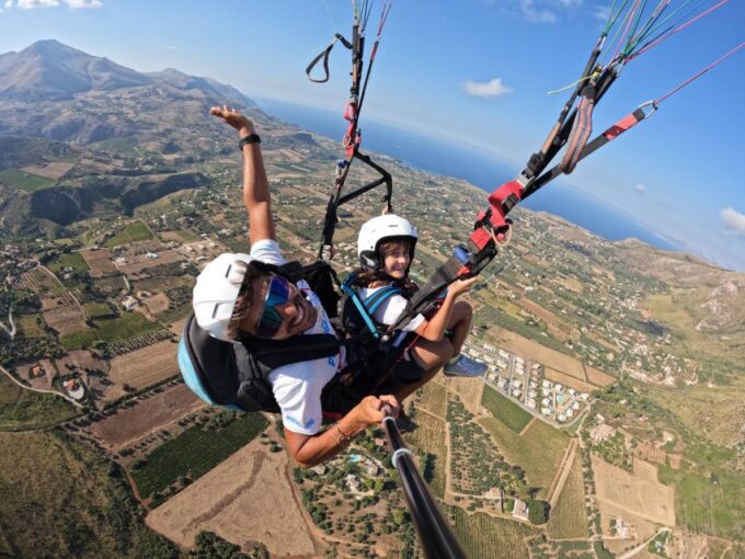Castellammare Del Golfo: Paragliding Flight and GoPro Video - Frequently Asked Questions