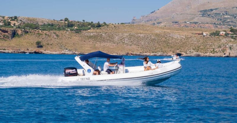 Castellammare Del Golfo: Private Dinghy Rental With License - Onboard Amenities