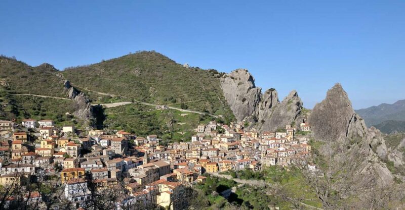 Castelmezzano: 2-Hour Beautiful Village in Italy Tour - Experience Highlights