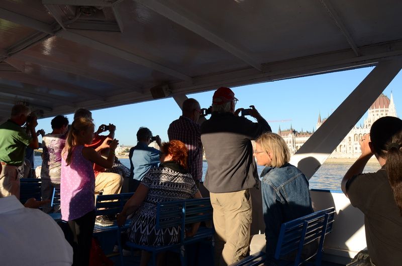 Castle District & Pest Driving Tour With Danube River Cruise - Customer Reviews and Feedback
