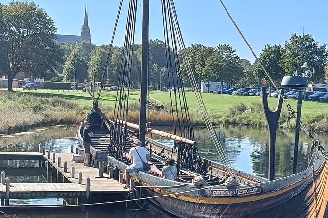 Castle, Palace, Cathedral and Viking Ships Tour - Discovering the Viking Ship Museum