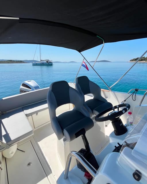 Castle Stari: Private Half Day Tour 3 Islands - Suitability