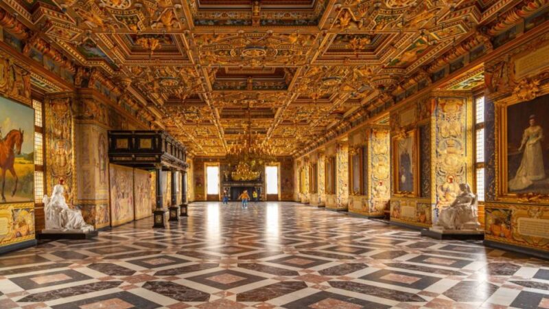Castles of Kronborg and Frederiksborg From Copenhagen by Car - Language and Tour Options
