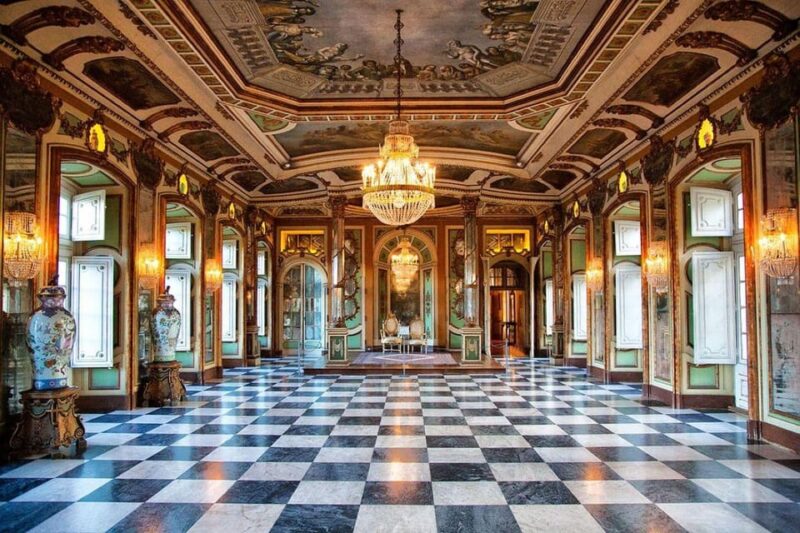 Castles & Royal Palaces Private Tour - Key Points