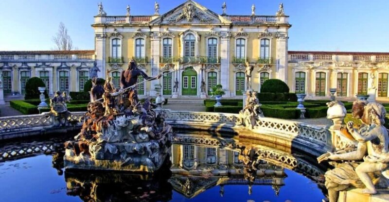 Castles & Royal Palaces Private Tour - Itinerary