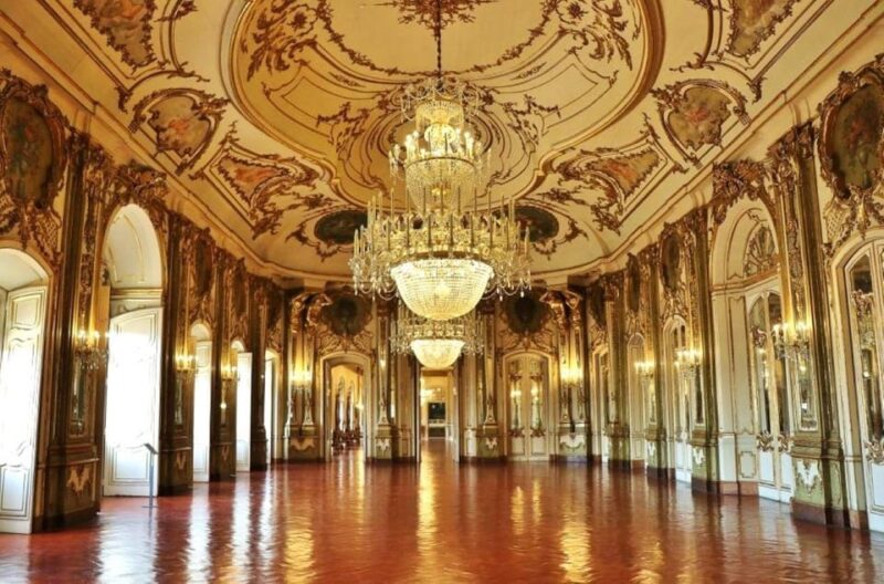 Castles & Royal Palaces Private Tour - Inclusions