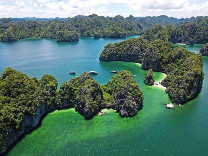 Cat Ba : Full Day Lan Ha Bay Cruise With Swimming ,Kayaking - Exploring the Floating Fishing Village and Buddha Island