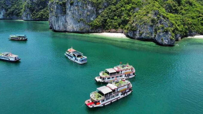 Cat Ba : Full Day Lan Ha Bay Cruise With Swimming ,Kayaking - Relaxation at Ba Trai Dao Beaches