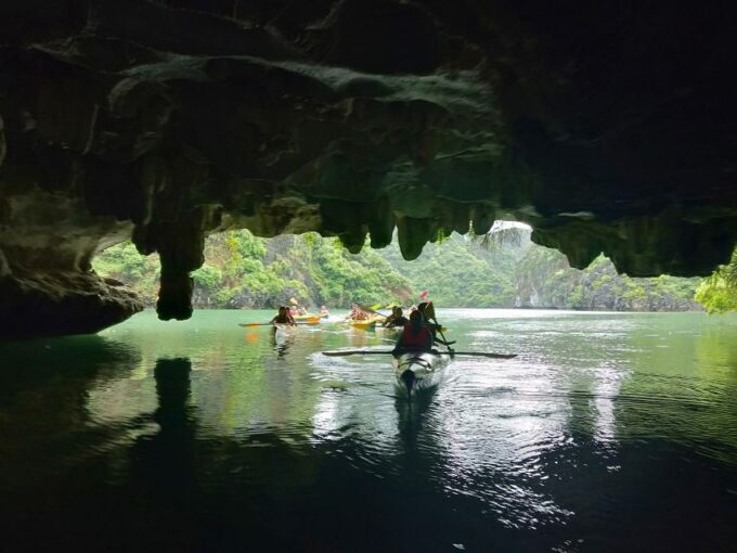 Cat Ba Island: Full-Day Cruise to Lan Ha Bay and Ha Long Bay - Swimming and Snorkeling