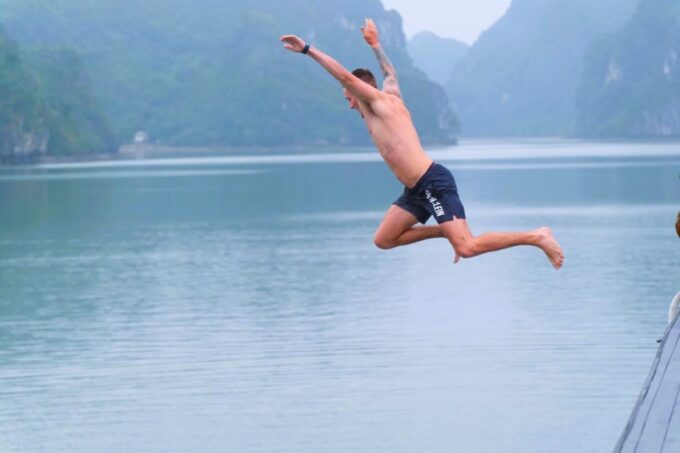 Cat Ba Island - Lan Ha Bay Sunset Tour: Kayak and Swim - Sunset Party