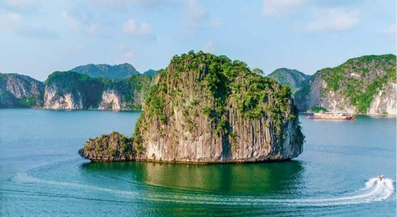 Cat Ba: Lan Ha and Ha Long Bay Boat Tour with Kayaking, Cave - Practical Tips for Making the Most of Your Day
