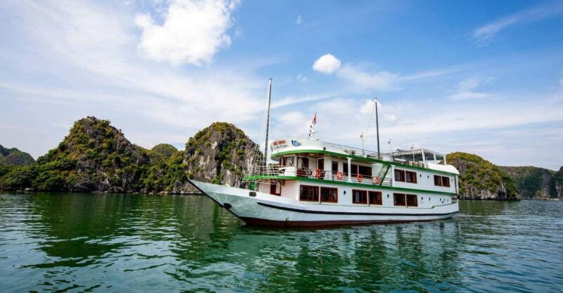 Cat Ba: Lan Ha Bay Cozy Cruise 2D ,Small Group, Bike, Kayak - Included Services