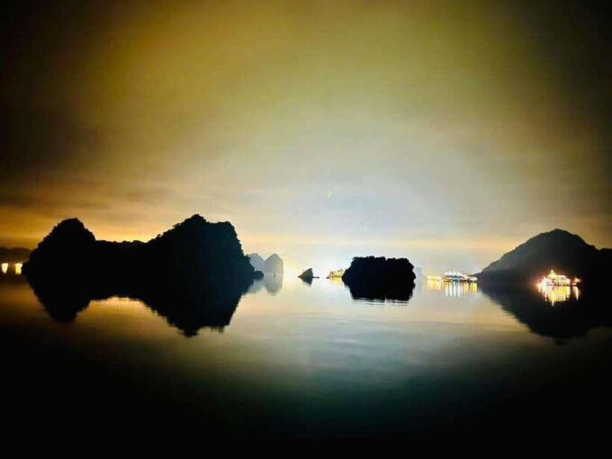 Cat Ba: Night Kayaking With Glowing Plankton - Scenic Views and Landscapes