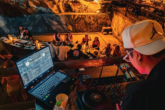 Cat Ba Paradise Cave - Unique Cave Dining Experience - The Experience in Detail