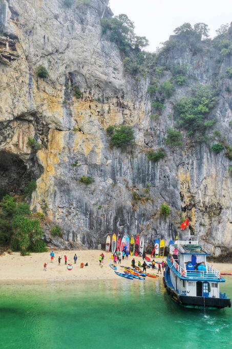 Cat Ba_Sup/Trekking Conquering Cat Ba Forest and Lan Ha Bay - Getting to the Meeting Point