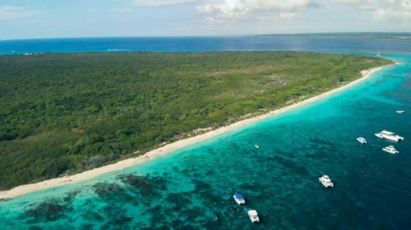 Catalina Island Catamaran Cruise with Lunch from Bayahibe - FAQ