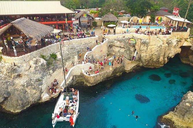 Catamaran Cruise Full Day Tour to Ricks Cafe and Negril Beach - Margaritaville and Seven Mile Beach