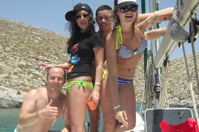 Catamaran Cruise in Mykonos With Meal, Drinks & Transport - Customization and Flexibility Options