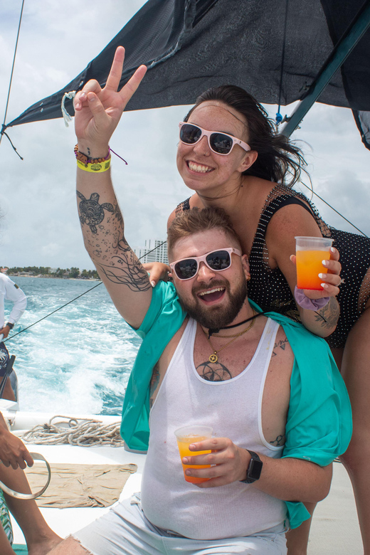 Catamaran Deluxe to Isla Mujeres for the Best Price - Customer Feedback