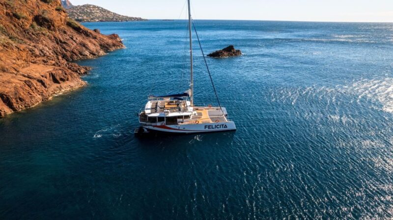 Catamaran Dinner Golden Island - Swimming and Relaxation