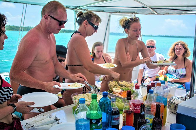Catamaran Ile Aux Cerfs, Snorkeling + GRSE Waterfall, BBQ & Bar - Meeting Point & Schedule