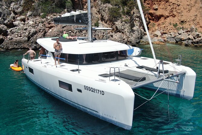 Catamaran in Alghero, Daily Boat Trip - Meeting and Pickup Details