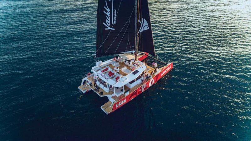 Catamaran Lucile | Sunday Brunch - Relaxation and Sunbathing