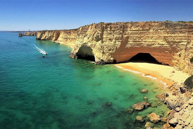 Catamaran Private Tour - Benagil & Marinha Beach - (28 PAX) - Catamaran Capacity