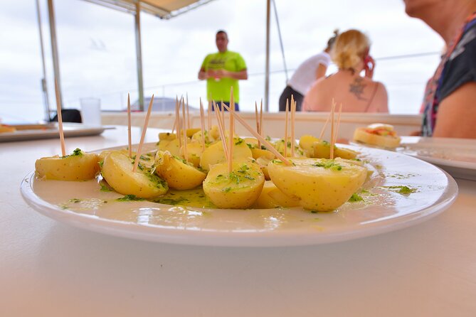 Catamaran Sailing Day to La Graciosa With Lunch - Meeting and Pickup Information