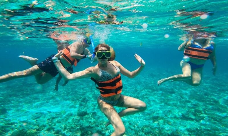 Catamaran to Isla Mujeres, Lunch, Open Bar & Snorkel - Key Points