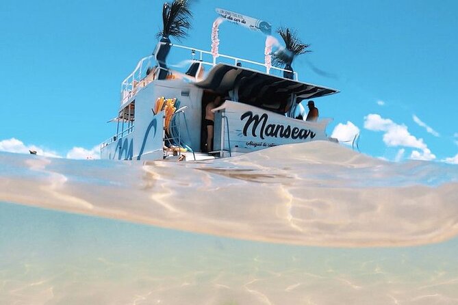 Catamaran Trip to Areia Vermelha Island With Transfer - Group Size and Cancellation