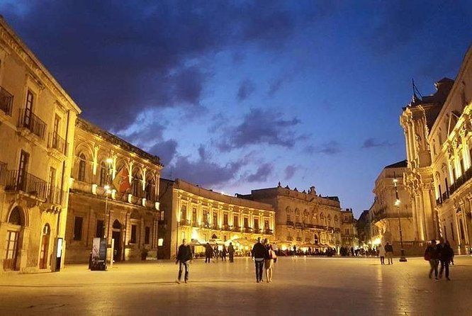 Catania (cathedral and via Etnea) - Syracuse Ortigia - Inclusions