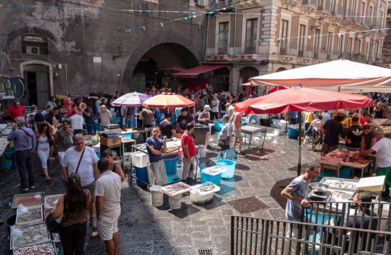 Catania: City Highlights Tour With Guide - Tour Itinerary and Main Stops
