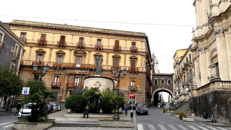 Catania: City Highlights Walking Tour - Tour Experience