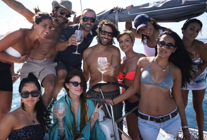 Catania: Coastline Sailing Trip 6hr With Aperitif and Lunch - Key Points